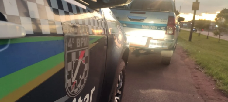 PM recupera Hilux roubada em assalto onde ladrões levariam o veículo para o Paraguai