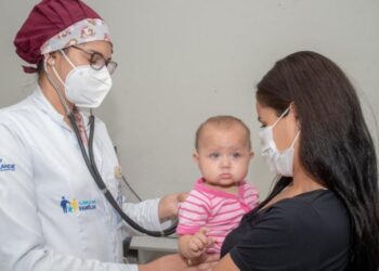 Sesau convoca médicos, residentes e pediatras para reforçar atendimento nas unidades