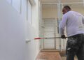 Frentes de serviços de reparo e manutenção preventiva avançam por unidades de saúde