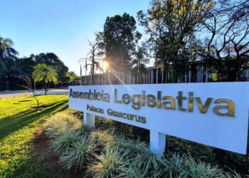 Deputados tomam posse, definem Mesa Diretora e iniciam 12ª Legislatura dias 1º e 2