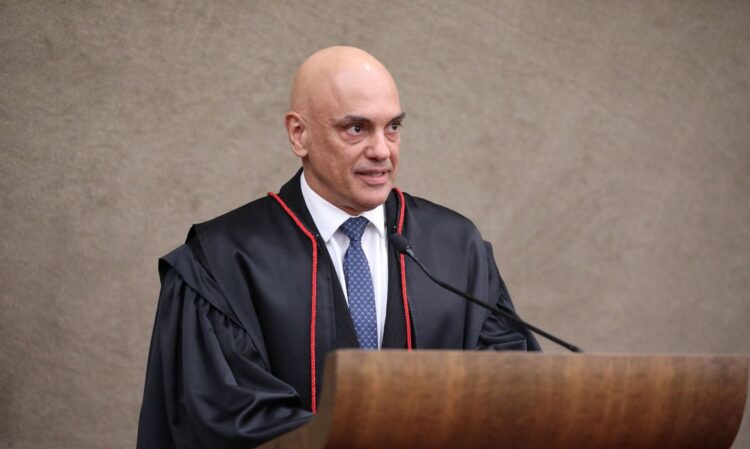 Moraes determina desobstrução de via em Estado ocupada por manifestantes