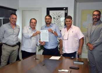 Fiems e Prefeitura de Ribas concretizam doação de terreno para construção de unidade Sesi e Senai