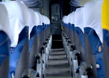 Agems alerta passageiros para importância do uso do cinto de segurança nas viagens de ônibus
