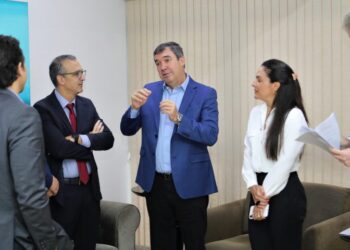 Governador promoveu reuniões com setor empresarial e classe política na primeira semana
