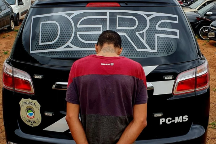 Leleu é preso, após enfiar a mão na “cara” de senhora para roubar bolsa na Capital