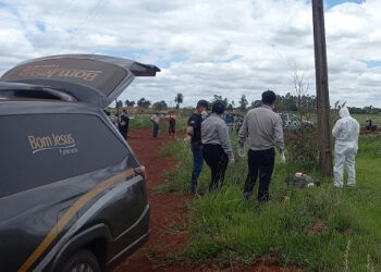 Homem é encontrado morto com mãos queimadas e alicate ao lado de poste elétrico