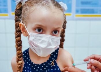 Município retoma vacinação contra Covid-19 de crianças entre 3 e 4 anos