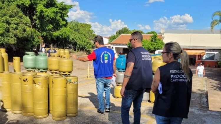Procon Municipal encontrou variação de até 30% no gás de cozinha de 13kg