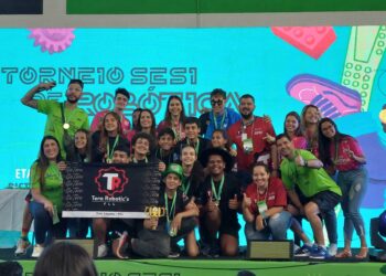 Equipe da Escola Sesi de Três Lagoas conquista troféu na seletiva de robótica no DF