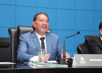 Deputado Gerson Claro assume a presidência e nova Mesa Diretora inicia trabalhos