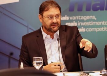 Para Longen, manutenção da Taxa Selic em 13,75% é preocupante para setor empresarial