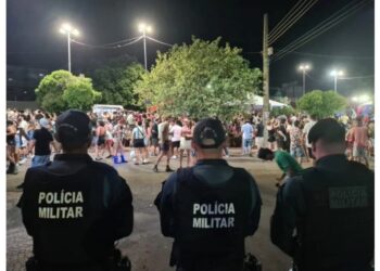 Bloco Calcinha Molhada: PM prende 5 por porte de drogas e notifica 53 por infrações de trânsito
