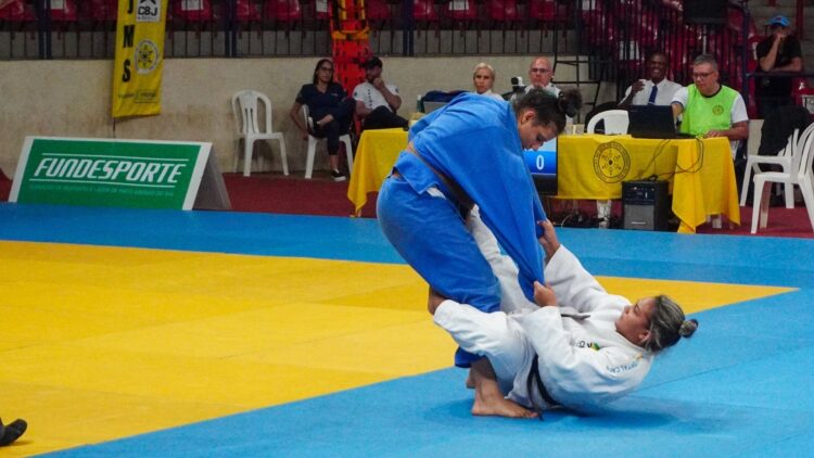 Mato Grosso do Sul conquista ouro, prata e bronze em Meeting Nacional de Judô