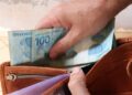 Salário de 84 mil servidores estará disponível na sexta-feira injetando R$ 542 milhões na economia