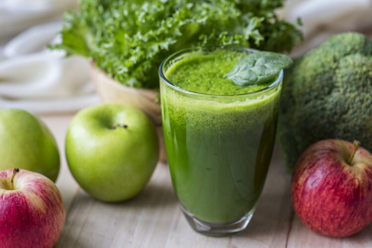 Nutricionista dá dicas para desintoxicar neste Enterros dos Ossos, após o Carnaval