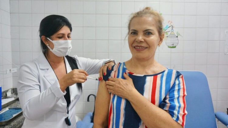 Três unidades abrem para testagem e vacinação contra a Covid-19 neste sábado