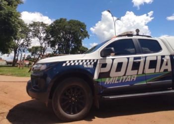 Após escrever carta de término, homem agride a esposa e ainda foge da polícia