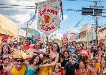 Capivara Blasé volta cheio de alegria pra rua depois de dois anos sem Carnaval