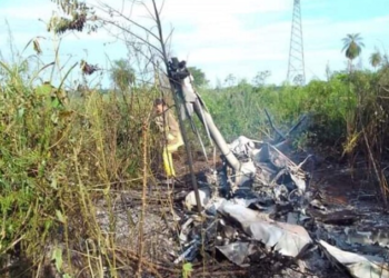 Duas pessoas morrem, após helicóptero brasileiro cair em cidade do Paraguai