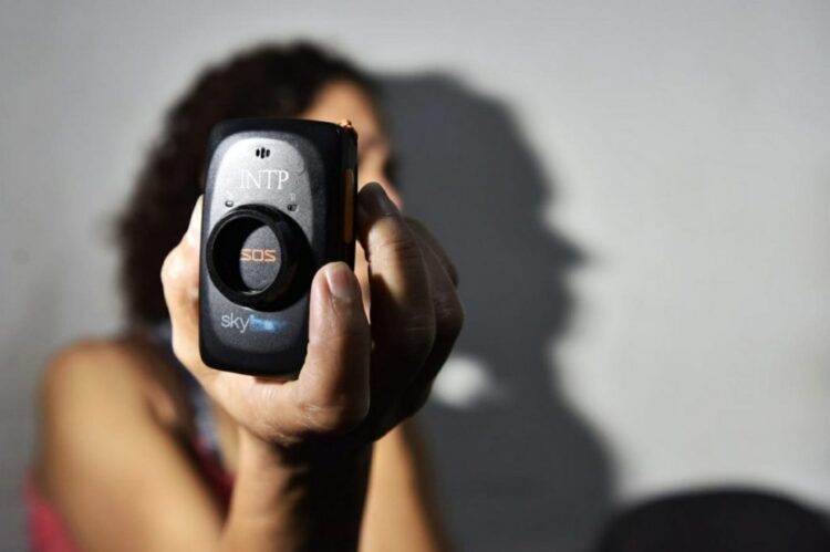 Botão do pânico pode ser instalado em locais de públicos de ensino de MS