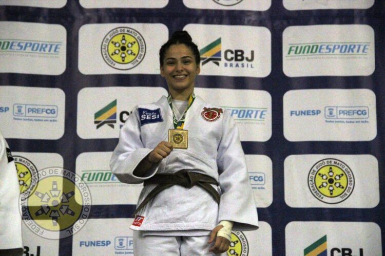 Convocada pela seleção brasileira de judô, aluna do Sesi garante vagas no Brasileiro Regional sub-18 e sub-21