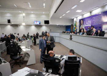 Vereadores votam oito projetos de lei na sessão desta quinta-feira