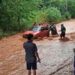 Vídeo: Carros são engolidos por crateras e “rios” que se formaram durante a chuva na Capital”