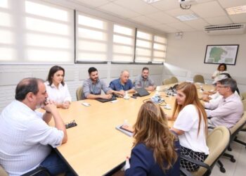 Prefeita adriane e Energisa confirmam regularização das ligações em comunidades atendidas pelo município