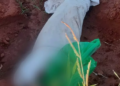 Corpo com sinais de tortura e enrolado em plástico filme é encontrado na fronteira
