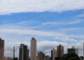 Domingo será marcado por períodos de sol e de chuvas fracas e moderadas, diz meteorologia