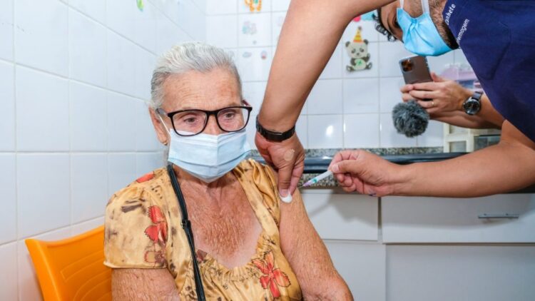 Campo Grande volta a atingir mais de mil vacinados contra a Covid em apenas 1 dia