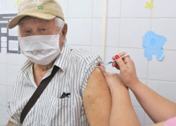Campo Grande amplia aplicação da vacina bivalente para idosos de 68 anos ou mais