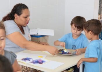 Mais de 80 assistentes educacionais infantis são convocados pela Prefeitura