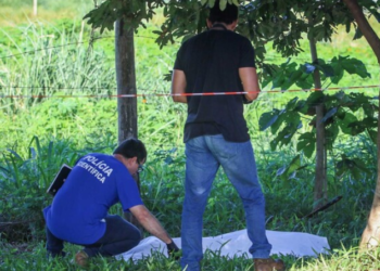 Corpo de homem só de cueca, com ferimentos e mãos amarradas é encontrado na Capital