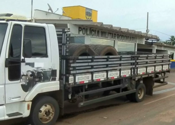PMA autua empresa paranaense em R$ 11,6 mil por transporte ilegal de pneus usados importados