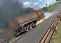 Colisão entre caminhão e carreta bitrem com incêndio mata duas pessoas na BR-163