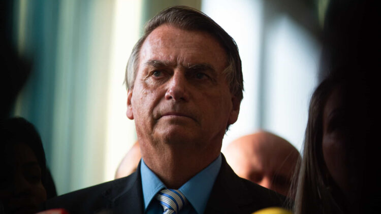 Joias: TCU dá prazo para Bolsonaro entregar 2º pacote e inspecionará presentes