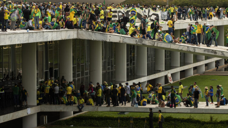 Moraes conclui análise dos atos golpistas de 8 de janeiro e mantém 294 presos