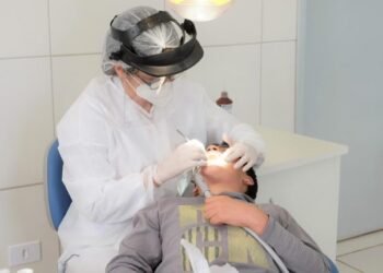 Capital oferta de forma gratuita desde o atendimento odontológico básico ao especializado