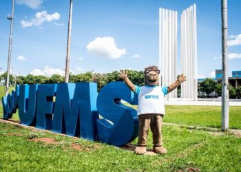 Oficinas e mostra de desenhos trazem produções de estudantes da UFMS