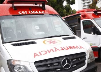 Criança de 2 anos morre afogada em piscina ao acordar e caminhar sozinha pro quintal