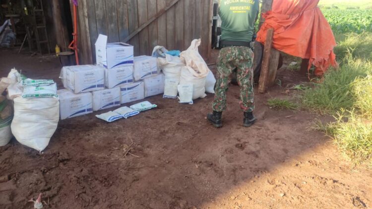 Fazendeiro é multado em  R$ 239 mil com agrotóxicos contrabandeados no interior