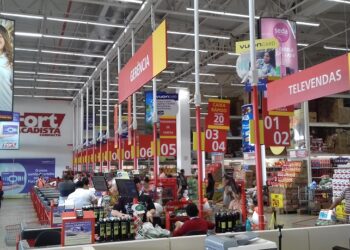 Atacadista está com 64 vagas de emprego que não exigem experiência