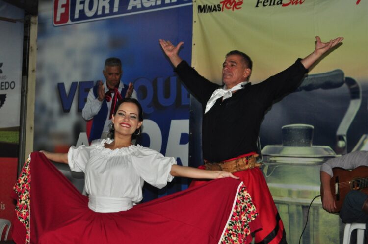 Últimos dias da Feira Gaúcha FenaSul terá apresentação do grupo Desgarrados do Pampa
