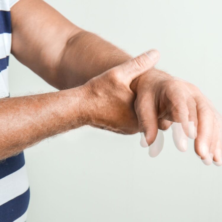 Artigo: Doença de Parkinson atinge pessoas cada vez mais jovens