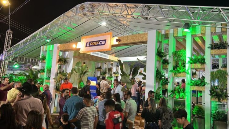 Palestras do stand PREFCG destacam irrigação e empreendimentos familiares de sucesso hoje