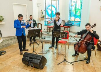 Cidade da Páscoa terá apresentação da Cia Fontinele e Chicão Castro nesta terça-feira