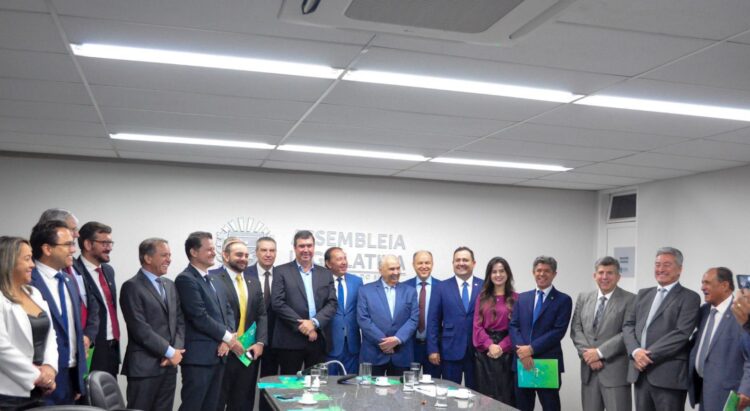 “Desburocratizar o processo de emendas para que o recurso chegue mais rápido à população”, diz secretário Eduardo Rocha