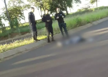 Corpo de jovem é encontrado com tiro no olho na fronteira e polícia não descarta assalto