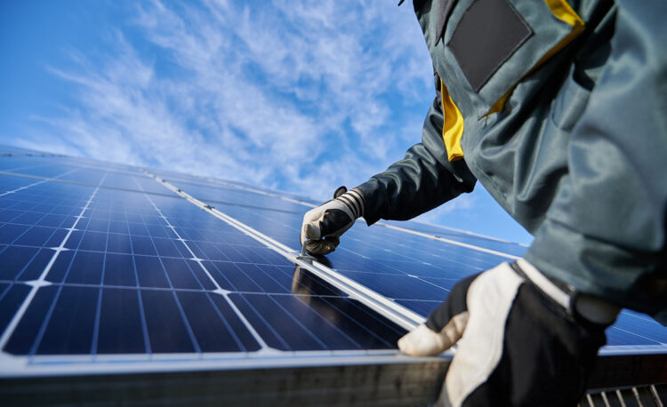 Senai aponta benefícios de investir em energia solar com isenção fiscal para placas fotovoltaicas